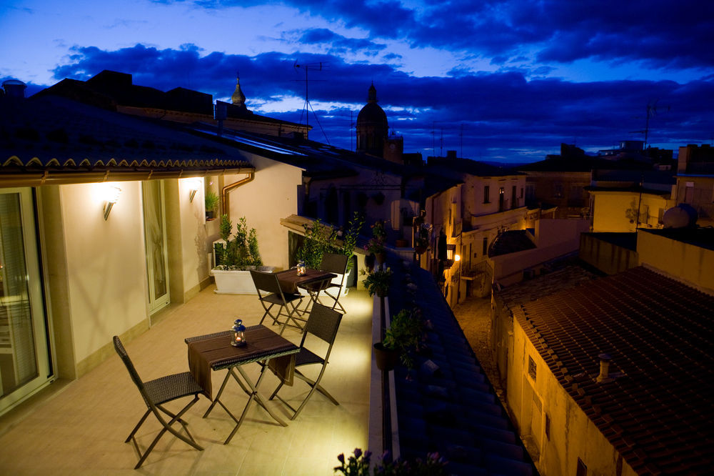 Bed and Breakfast A Mo Casa Comiso Exterior foto